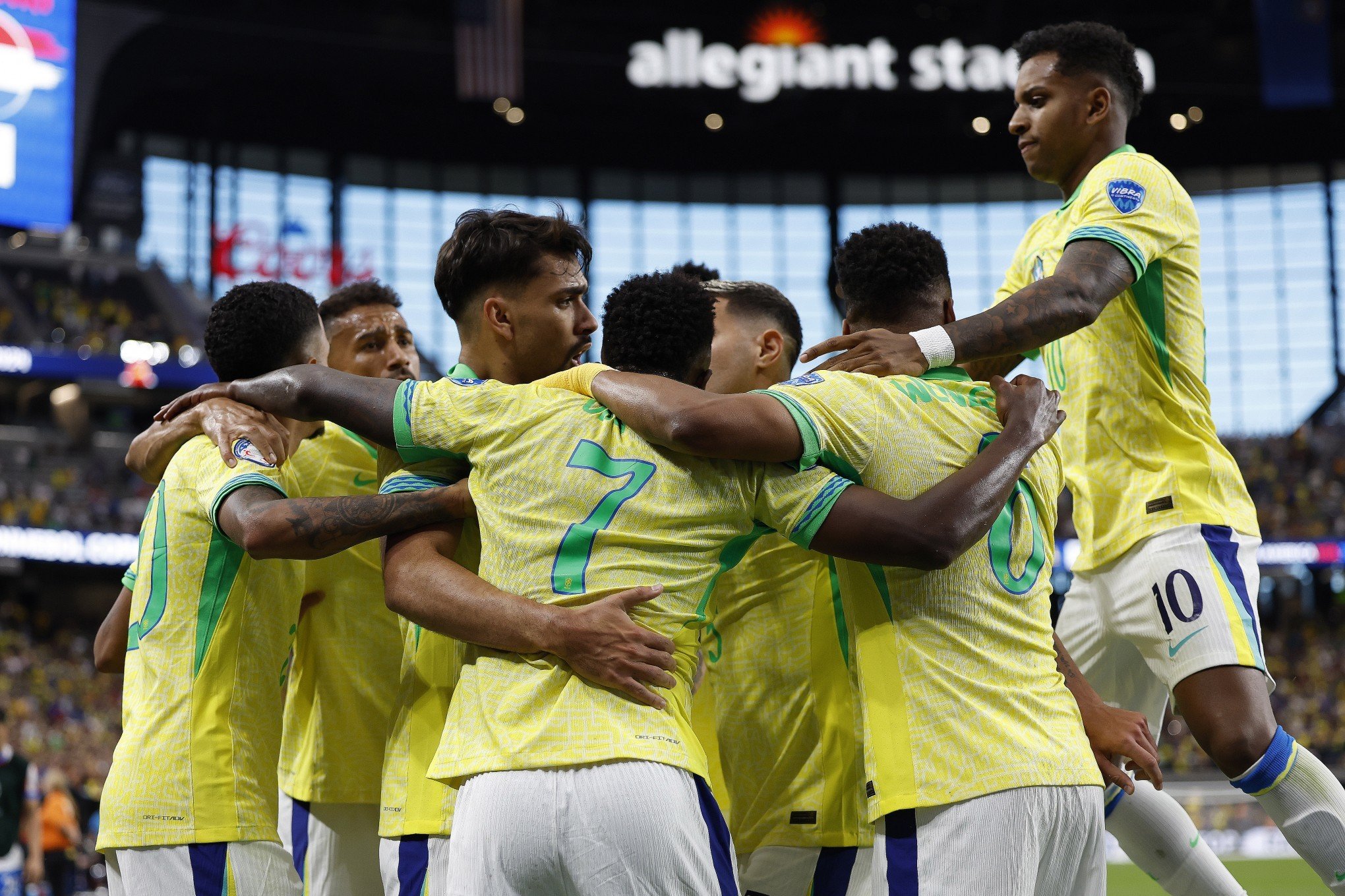Brasil encara Colômbia de olho na liderança do Grupo D; saiba onde assistir