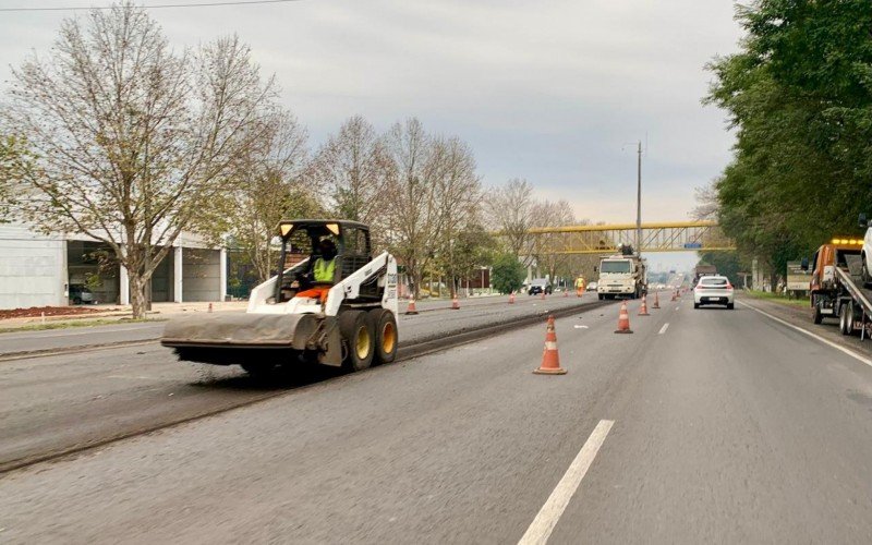 Trecho da BR-116 em obras no município de Novo Hamburgo  | abc+