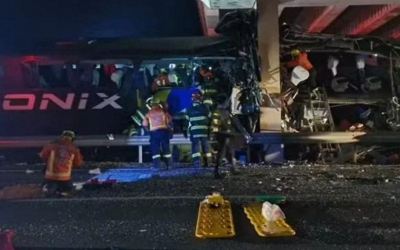 Dez pessoas morrem e mais de 40 ficam feridas em acidente com ônibus em São Paulo | abc+