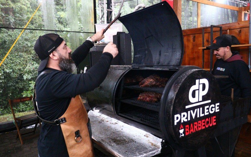 Público pode acompanhar shows e degustar do menu especial preparado pelos chefs convidados | abc+