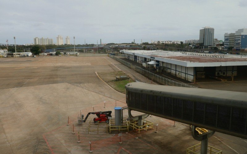 Limpeza do pátio do aeroporto Salgado Filho já está concluída | abc+