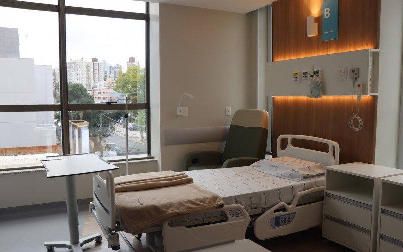 Hospital tem quartos privativos e semi-privativos