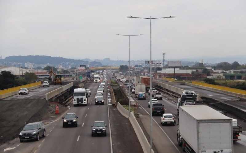 Ponte velha da BR-116 sobre o Rio dos Sinos, em São Leopoldo