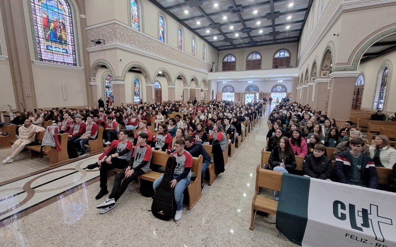 Encontro reuniu em torno de 400 jovens para comemorar os 50 anos do CLJ | abc+