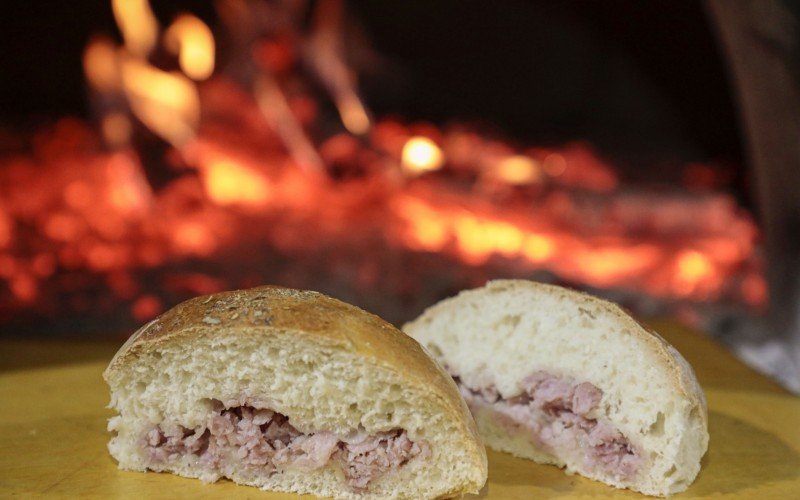 Tradicional pão de linguiça da Festa Colonial de Canela