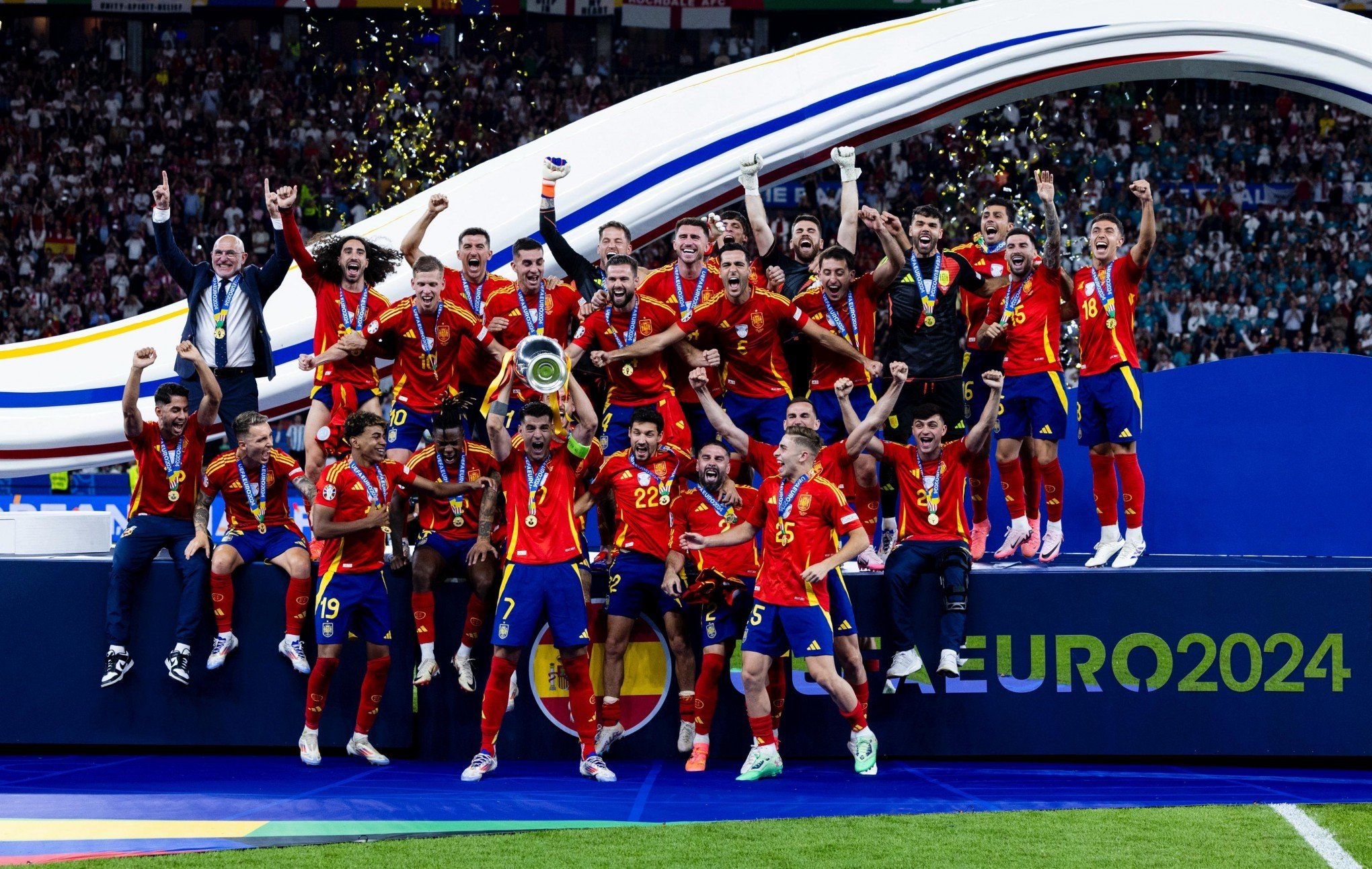 Espanha derrota a Inglaterra na final e conquista o seu quarto título da Eurocopa