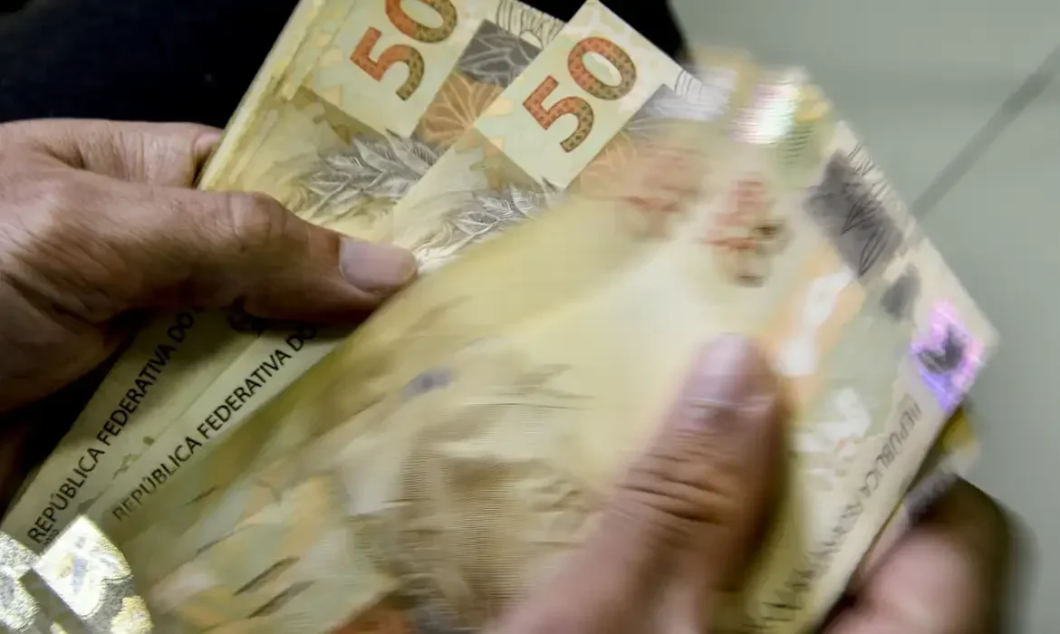 ABONO SALARIAL: Novo pagamento ocorre nesta segunda-feira; veja quem vai receber