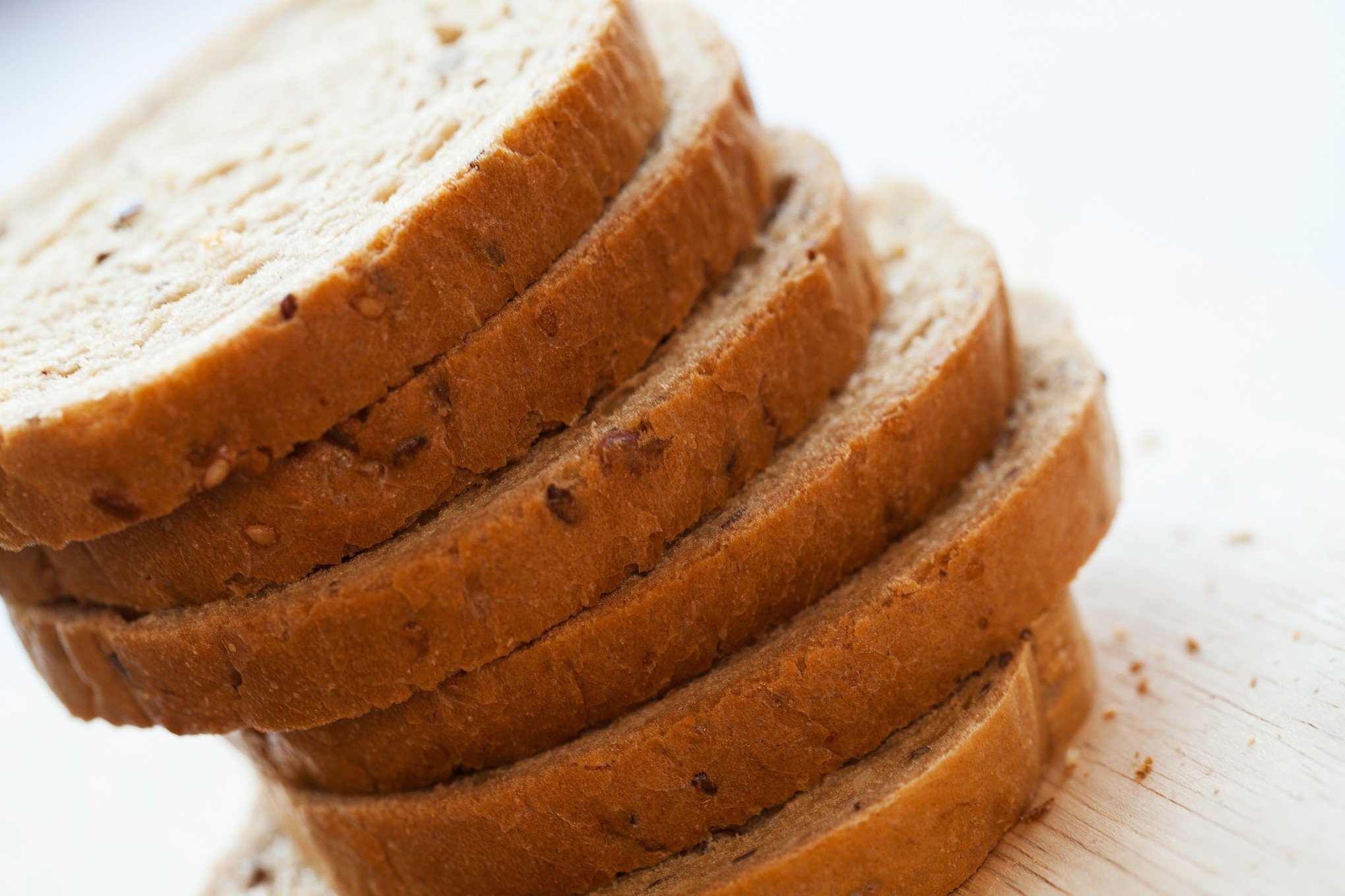 Teor alcoólico em pães de forma é mesmo elevado? Indústria alimentícia aponta falhas em estudo; entenda