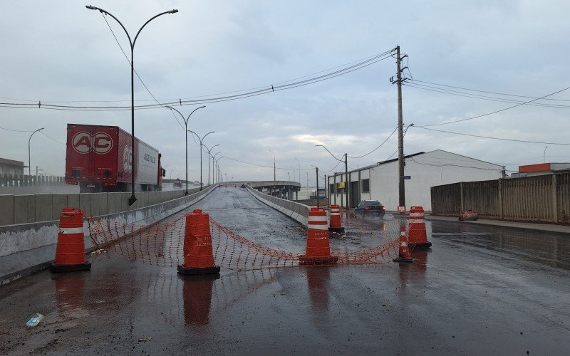 Tráfego sobre o viaduto paralelo ainda não foi liberado pelo Dnit | abc+