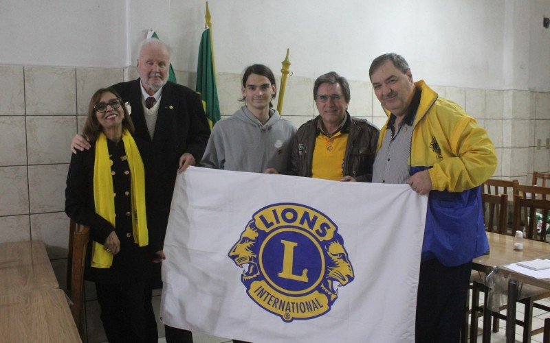 Alessandro Gruden, de 19 anos, foi homenageado em jantar promovido pelo Lions Club Niterói