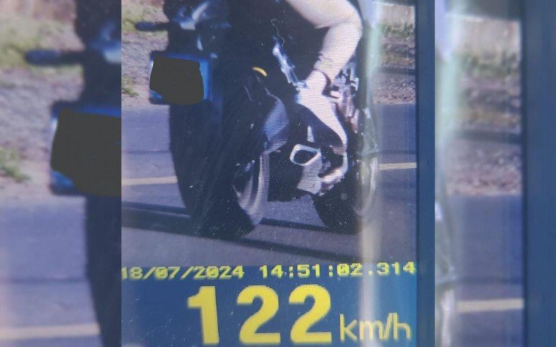 Motociclista foi flagrado a 122km/h em rua de Estância Velha | abc+