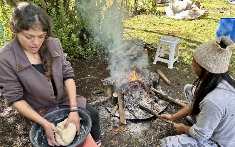 Mulheres da comunidade Kaingang de Canela lançam livro de receitas ancestrais