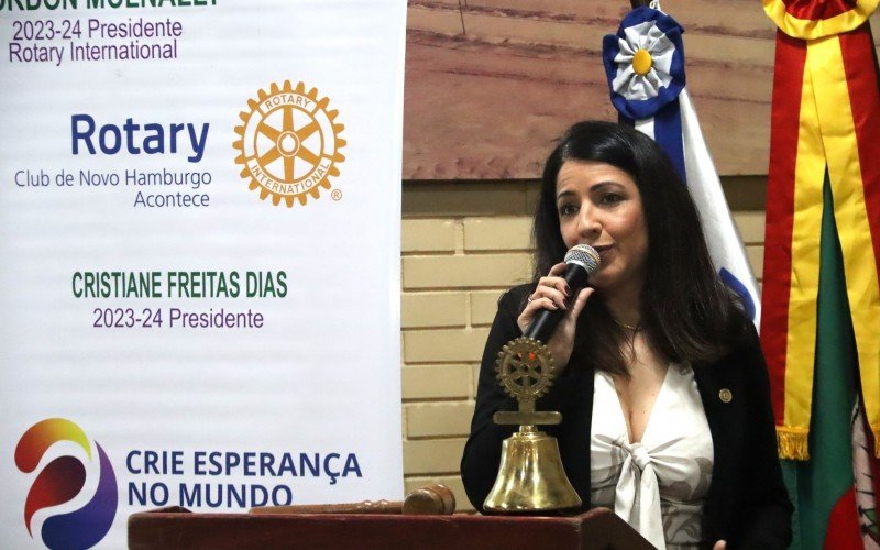 Cristiane Dias encerrou sua gestão a frente do Rotary Acontece