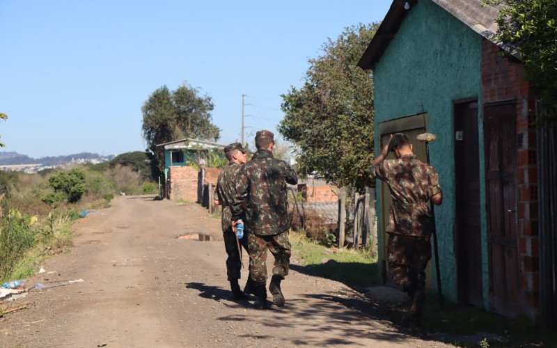 Levantamento topográfico do Exército no dique de Novo Hamburgo