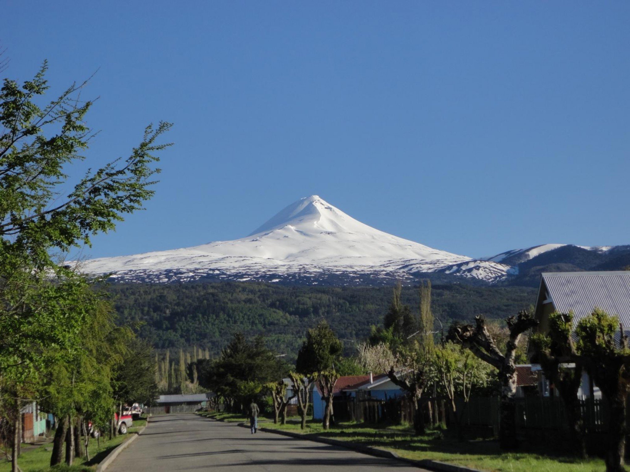 Argentino cai em vulcão no Chile e não resiste após queda de 200 metros