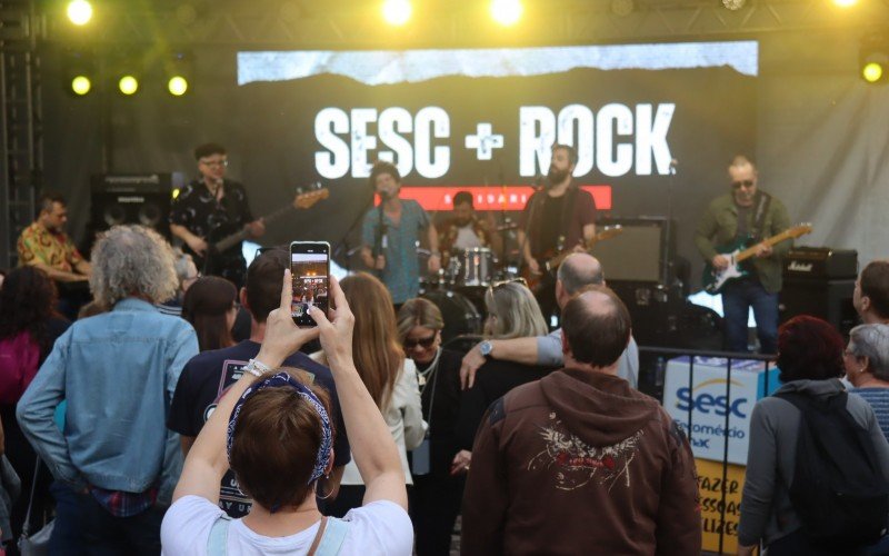 Sesc + Rock levou centenas ao Museu do Trem, em São Leopoldo