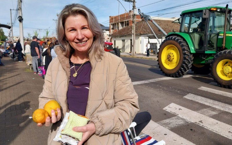 Desfile  Kolonistenfest foi apreciado pela artesã Arlete iMüller Hubert, 49, moradora Guaramirim, em Santa Catarina | abc+