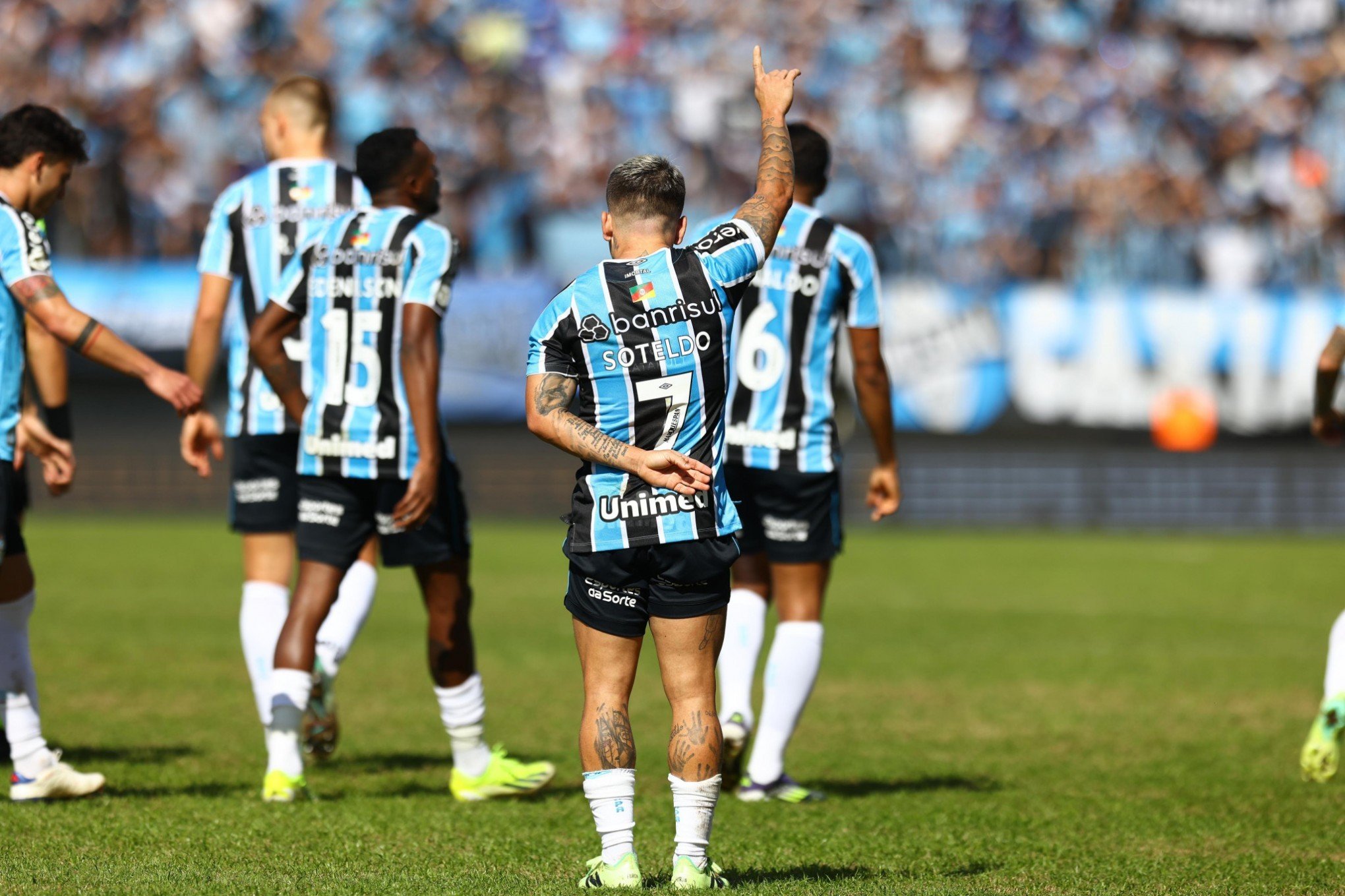 Grêmio volta a vencer após sequência de três derrotas consecutivas