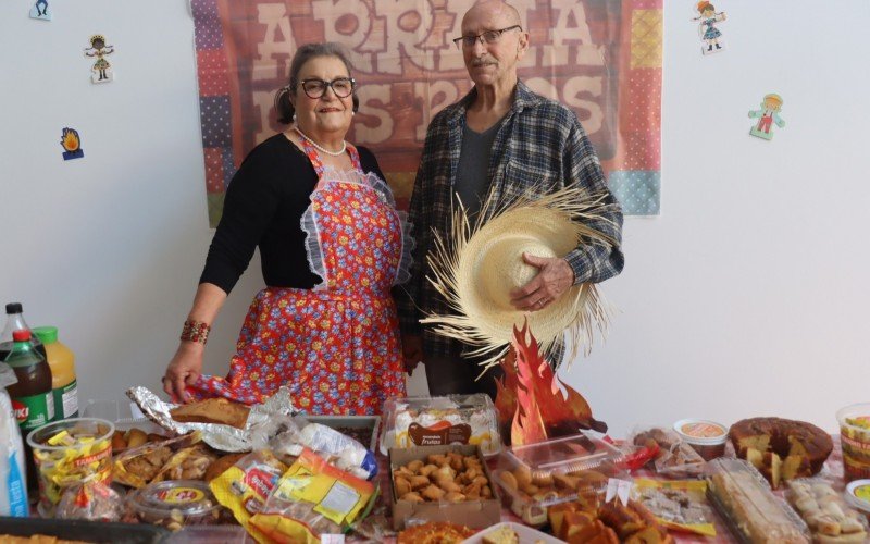 Tânia Maria e seu marido Jone Dejalmo aproveitaram cada segundo da festa