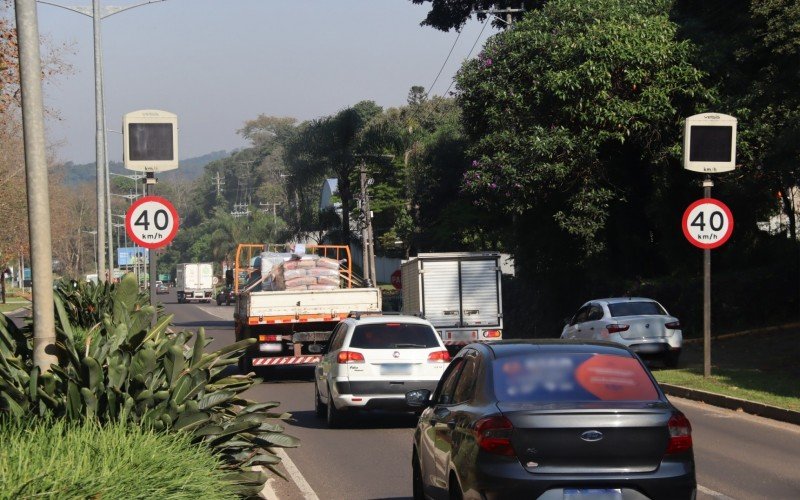 Controlador eletrônico de velocidade [radar fixo] deve ficar desligado até setembro, conforme o Dnit | abc+