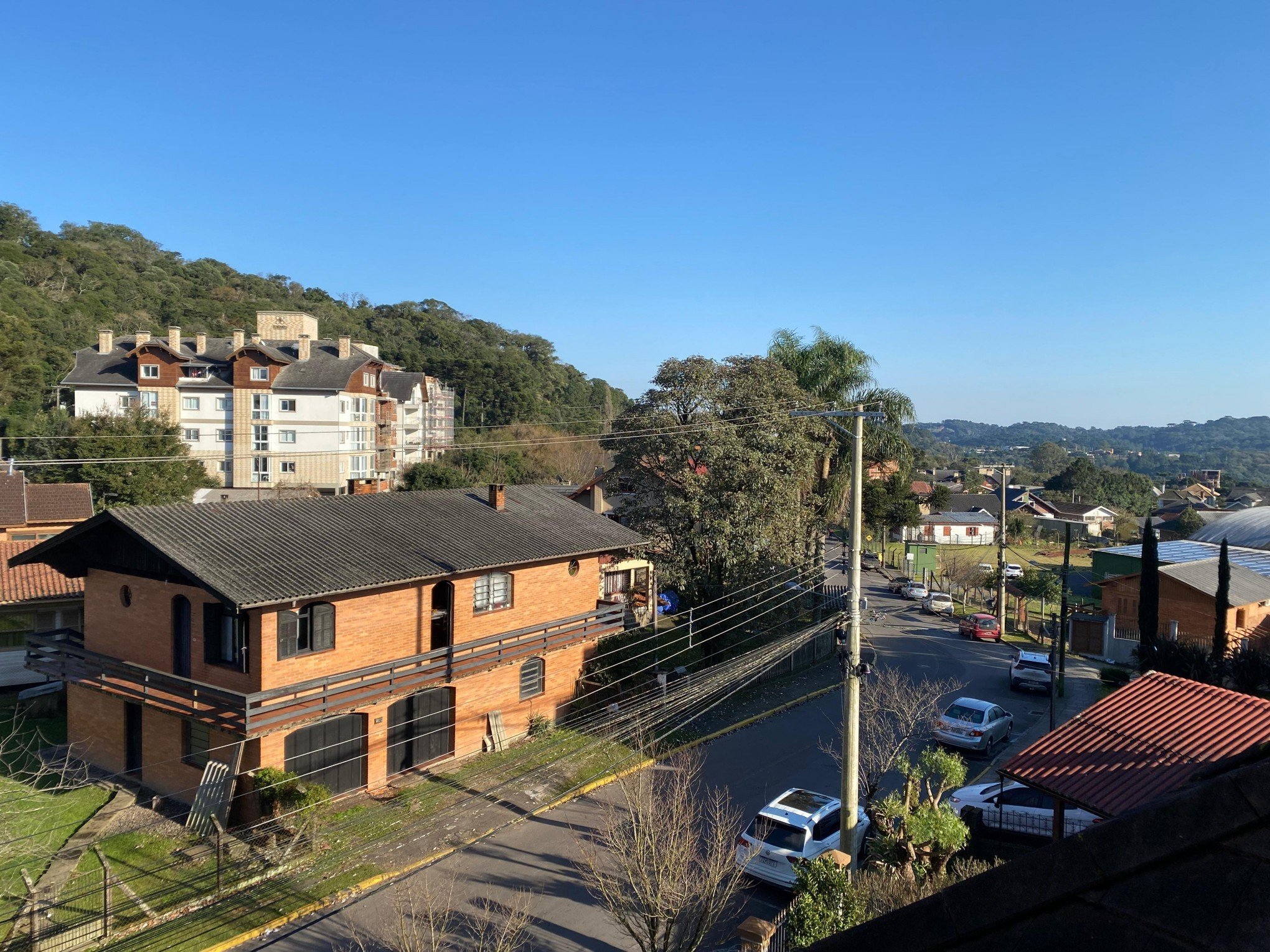 Cadê o inverno? Vento norte e calor marcam início do final de semana em Gramado