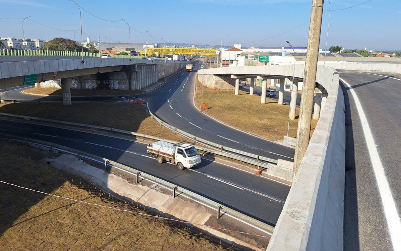 Obra do Complexo Scharlau está pronta e com trânsito liberado, mas ainda não foi inaugurada oficialmente | abc+