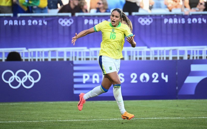 Gabi Nunes celebra o gol sobre a Nigéria | abc+