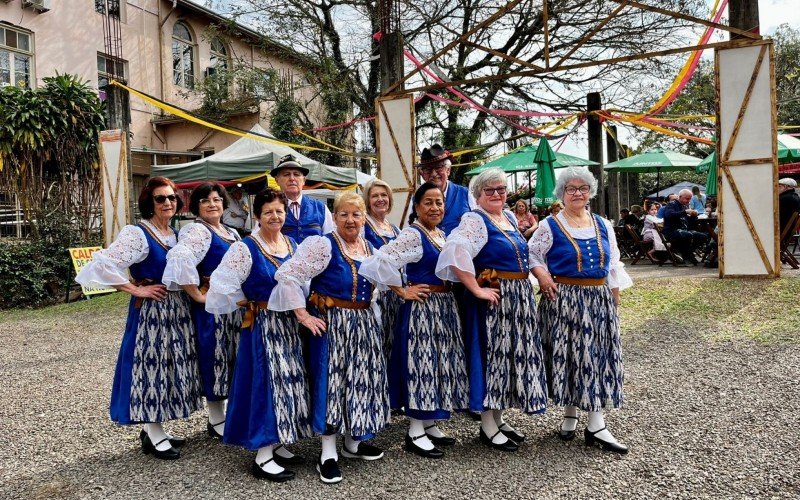 grupo de danças folclóricas germânicas da Sociedade Ginástica também prestigiou a celebração 