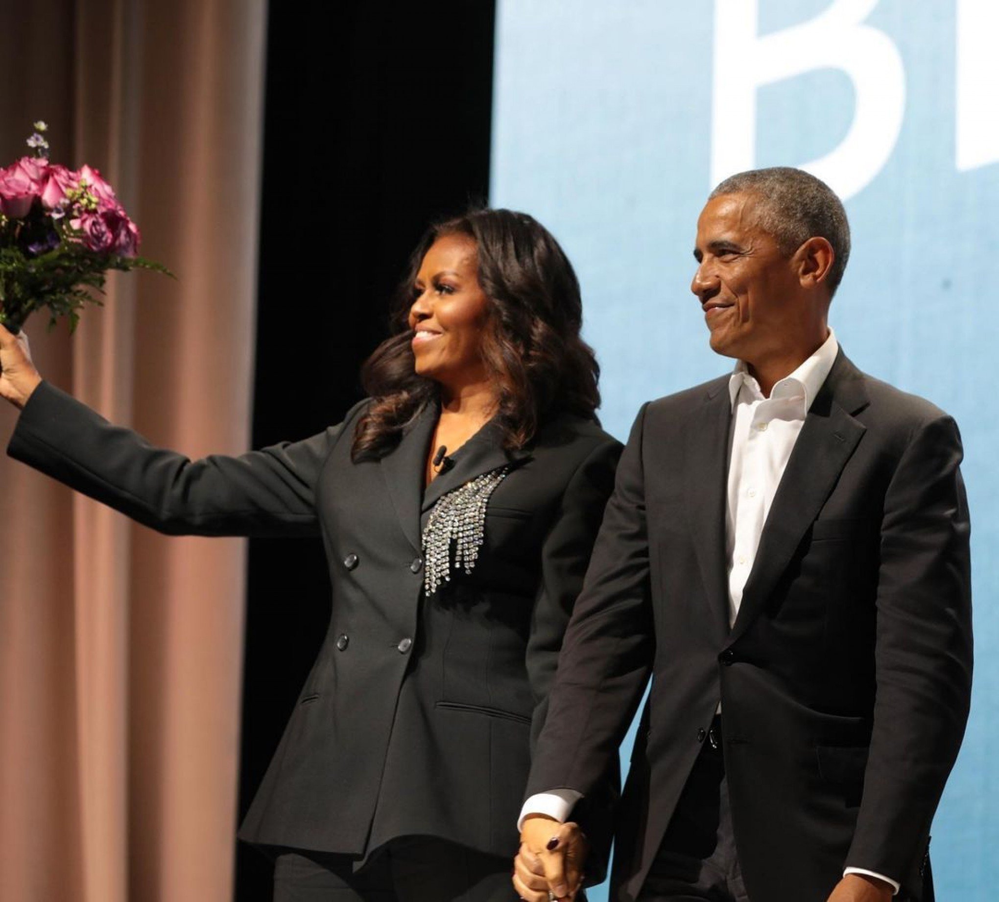 Kamala Harris recebe apoio de Barack Obama e Michelle Obama para disputar presidência nos Estados Unidos