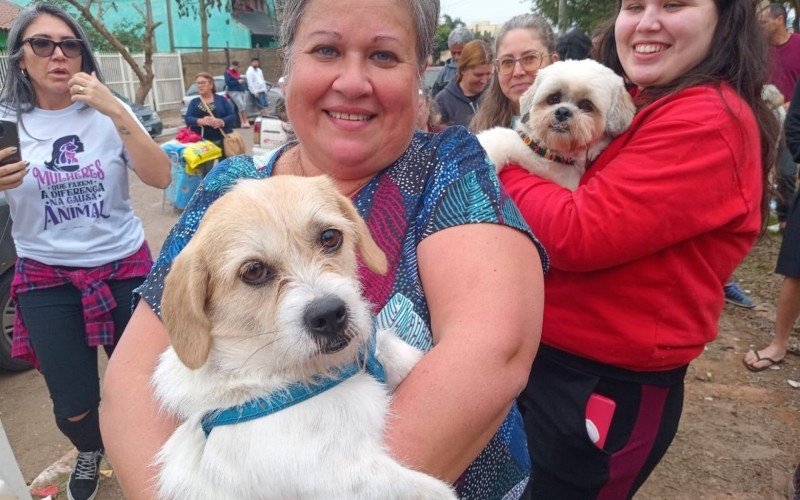 Donos e seus pets participaram de ação solidária na manhã deste sábado (27) em Canoas | abc+