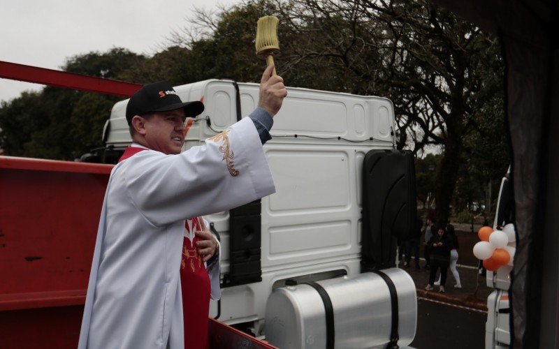 Padre Rodrigo Costa na procissão de 2024 | abc+
