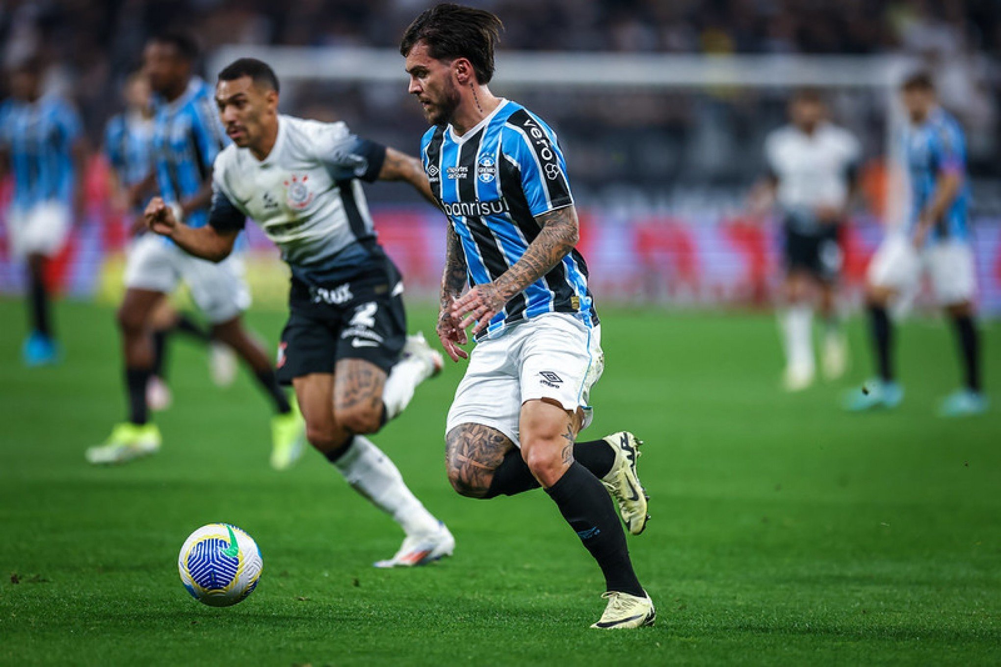 CBF define o árbitro que vai apitar o jogo entre Corinthians e Grêmio pela Copa do Brasil; confira