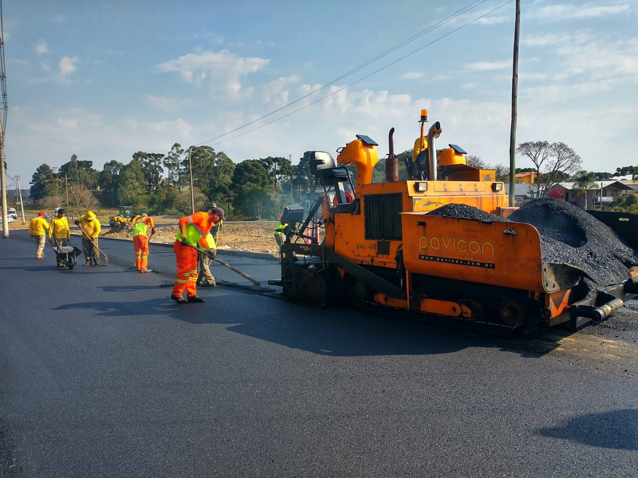 Obras e operação tapa-buracos marcam semana nas rodovias da Região das Hortênsias; confira