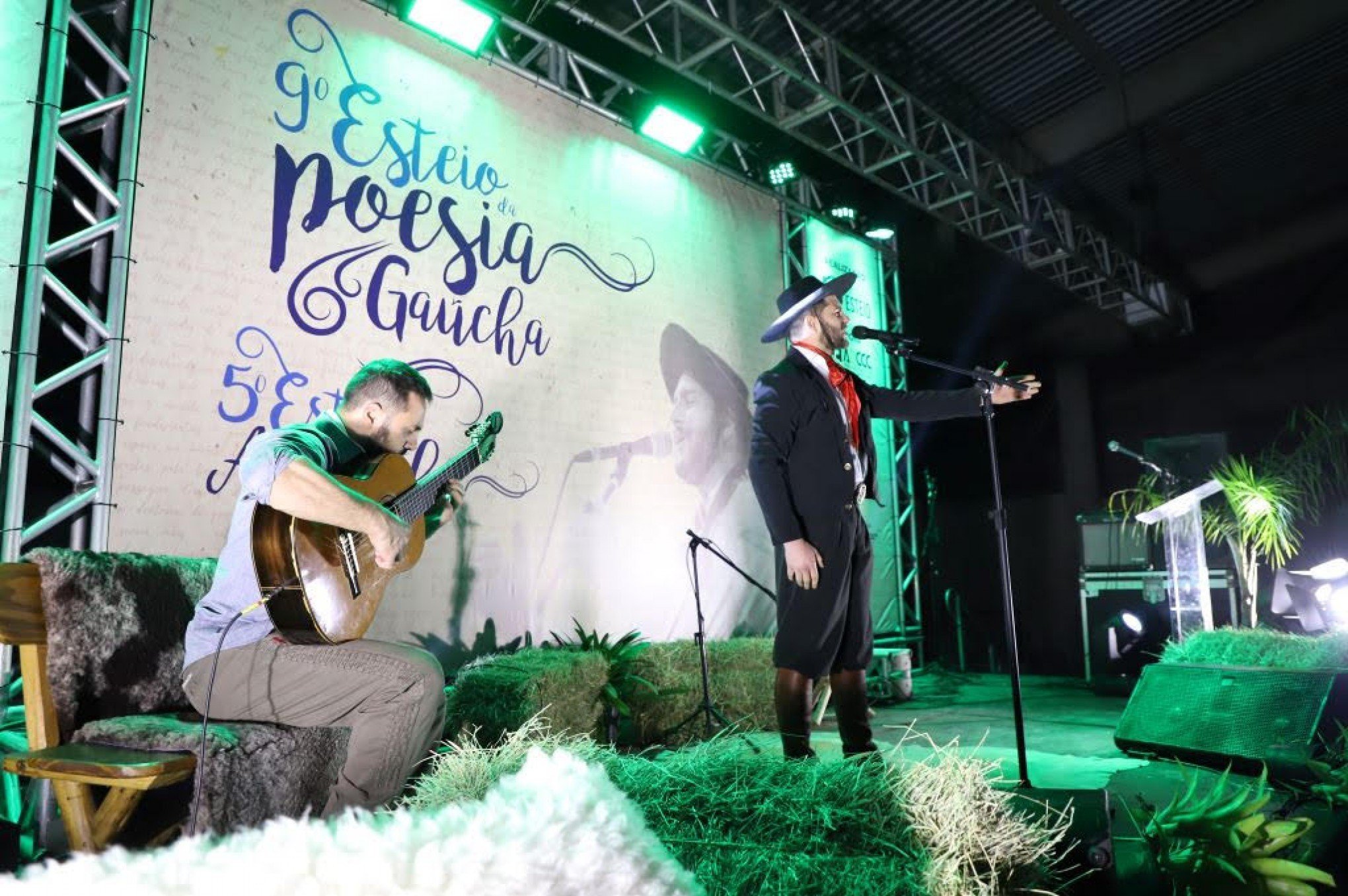 Poema que faz alusão às enchentes de maio vence o 9º Esteio da Poesia Gaúcha