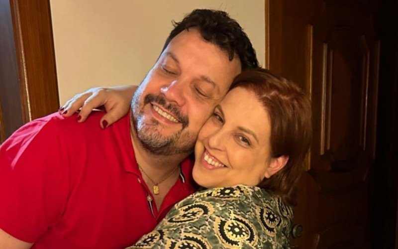 "Só existe um grande amor na vida": Chefe da Casa Civil do RS faz homenagem à esposa que morreu de câncer | abc+