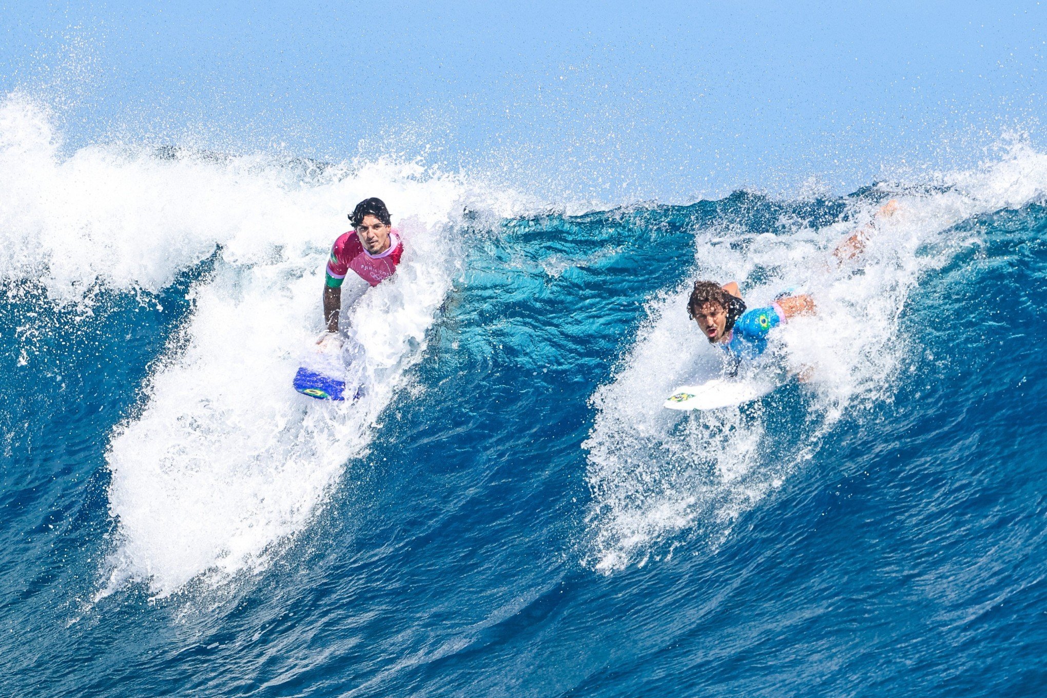 Medina vence Chianca e vai às semifinais do surfe masculino de Paris-2024   | abc+