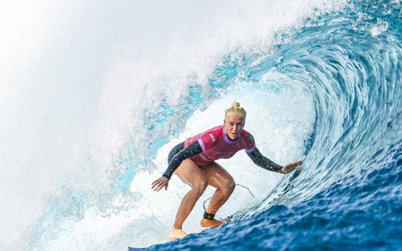 Gaúcha Tati Weston-Webb está na semifinal do surfe | abc+