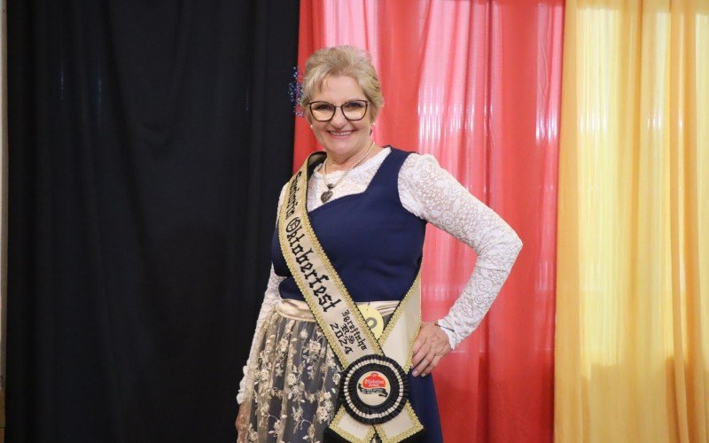 Luiza Klein é a Seniorin da 35ª edição da Oktoberfest de Igrejinha