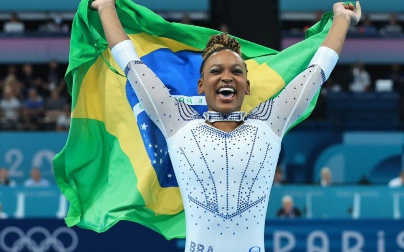 Rebeca ganha medalha de prata no salto e chega ao seu terceiro pódio nas Olimpíadas de Paris | abc+