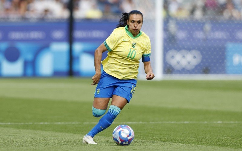 Marta levou um gancho de duas partidas após ser expulsa na última partida da fase de grupos | abc+