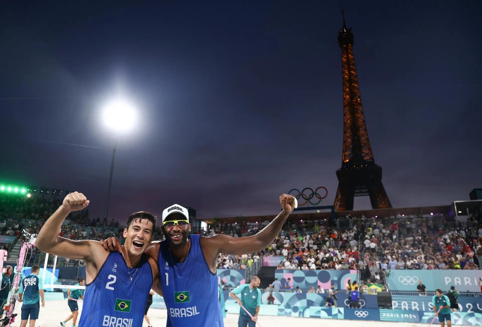 Evandro e Arthur avançam para quartas do vôlei de praia