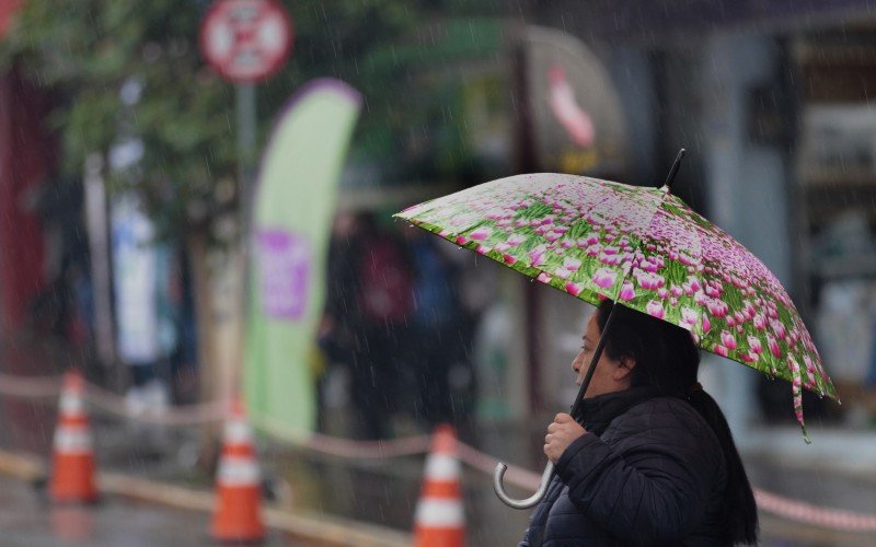 Chuva deve alcançar a região metropolitana ainda nesta quinta-feira