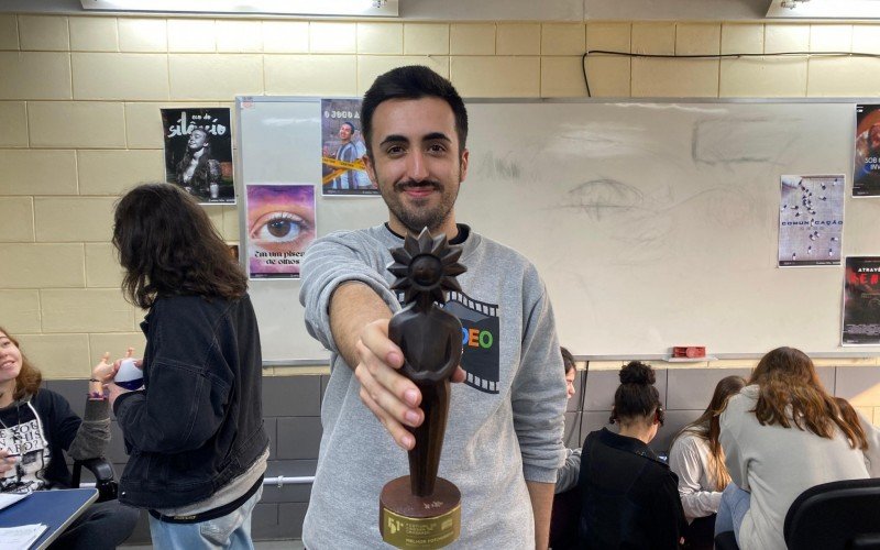 Gabriel Garcia foi aluno e hoje é professor