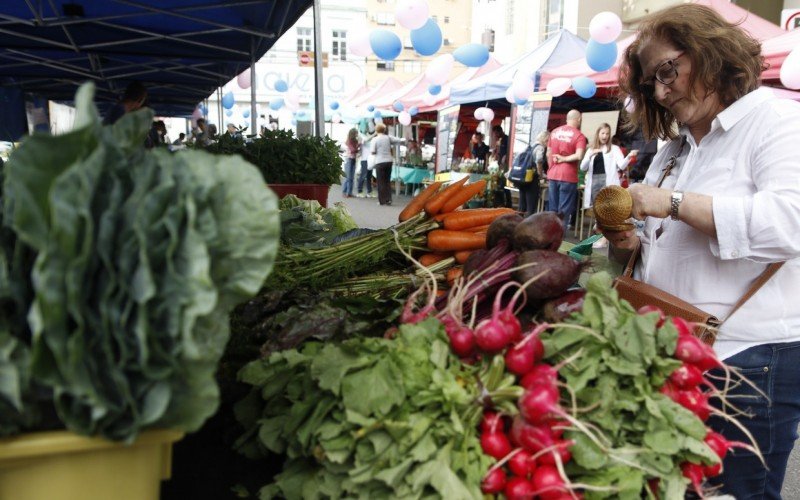 Prefeitura realiza Feira do Alimento Saudável em homenagem ao Dia dos Pais neste sábado