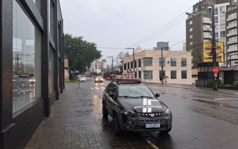 Loja de carros de luxo de Novo Hamburgo é alvo da operação