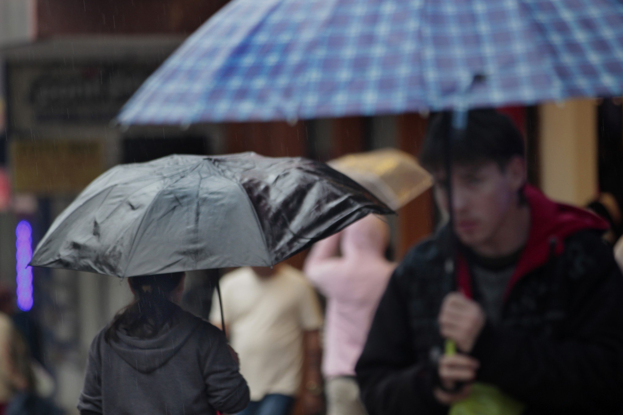 PREVISÃO DO TEMPO: O que esperar da chuva nas próximas horas? Fim de semana terá frio intenso e chance de neve no RS