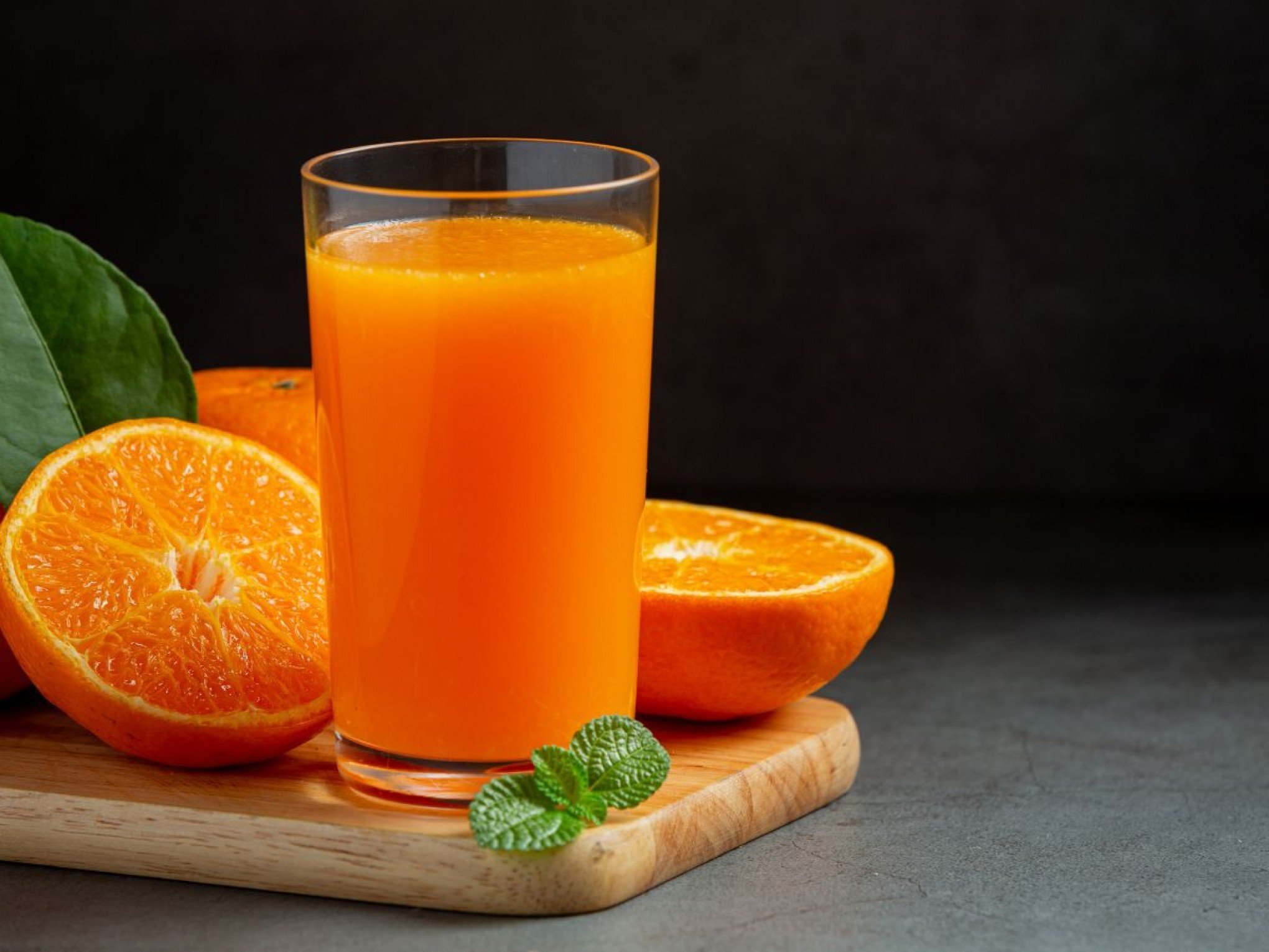 Especialistas afirmam que apenas 100 ml deste suco por dia tem mais vitamina C do que outros alimentos