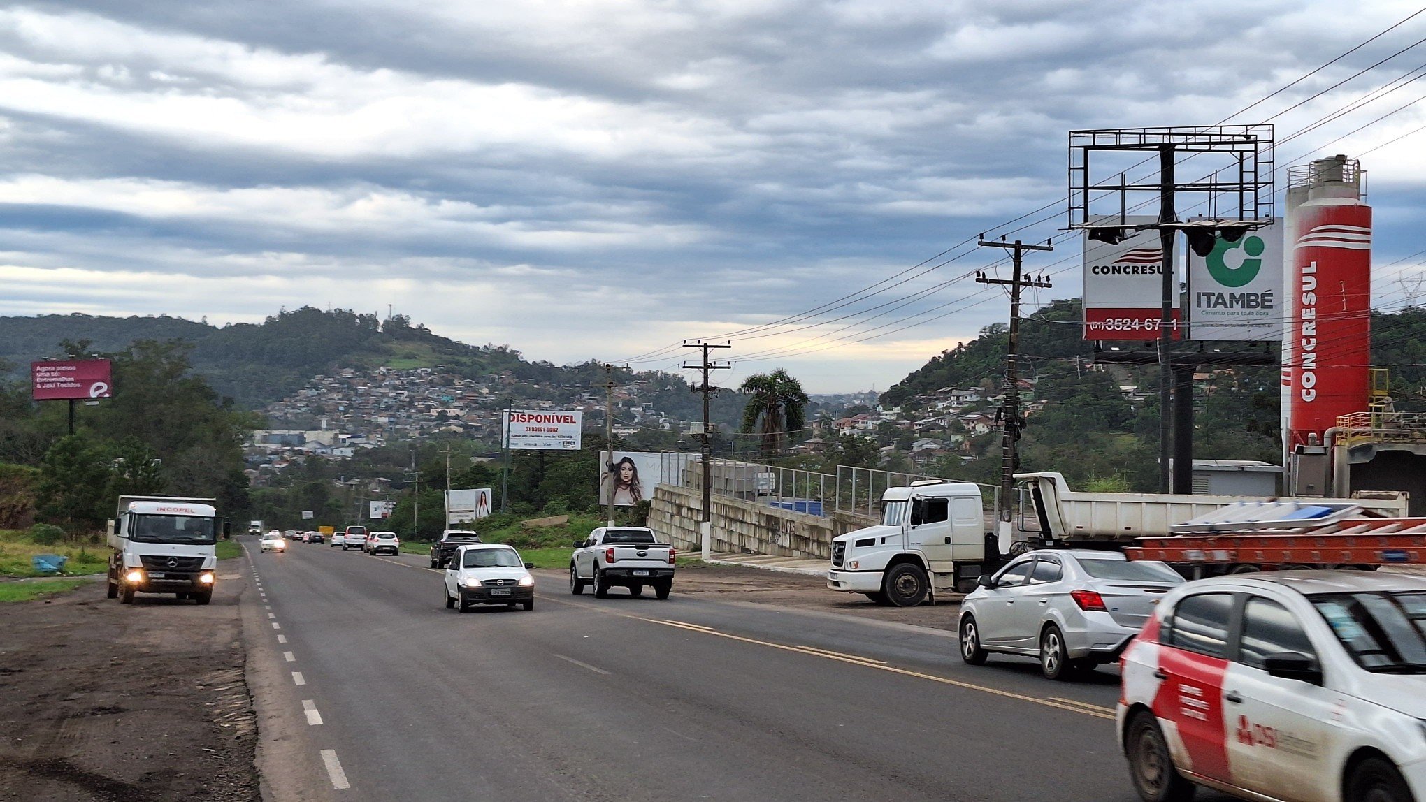 BR-116: Vai sair de casa? Confira como está o trânsito na rodovia