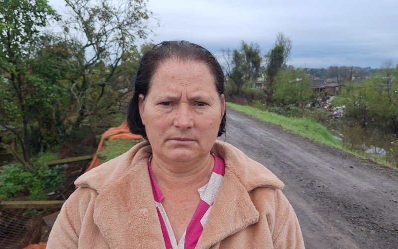 Desmoronamento da estrutura do dique deixa moradores com medo em Novo Hamburgo: "Tive até pesadelos essa noite" | abc+