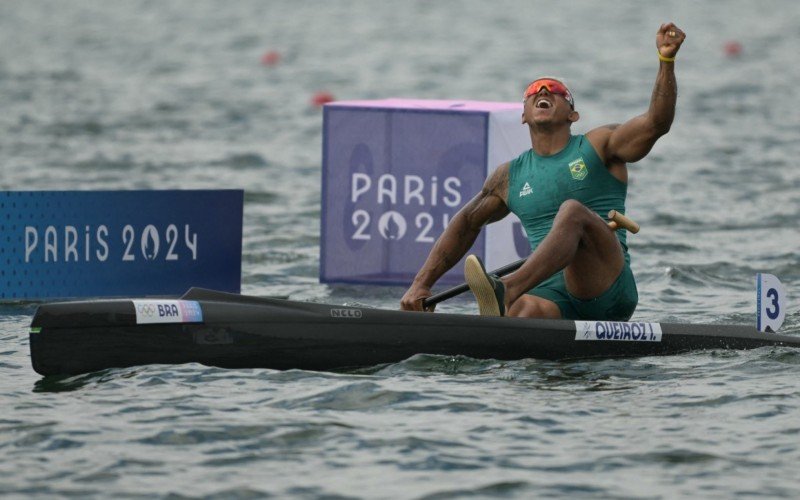 Isaquias Queiroz é prata em Paris | abc+